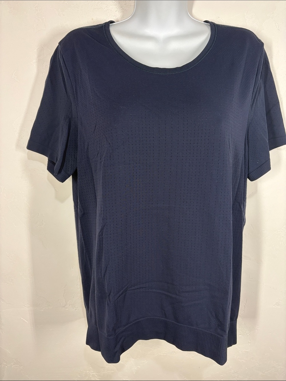 Athleta Navy Short Sleeve Women's Top Size XL